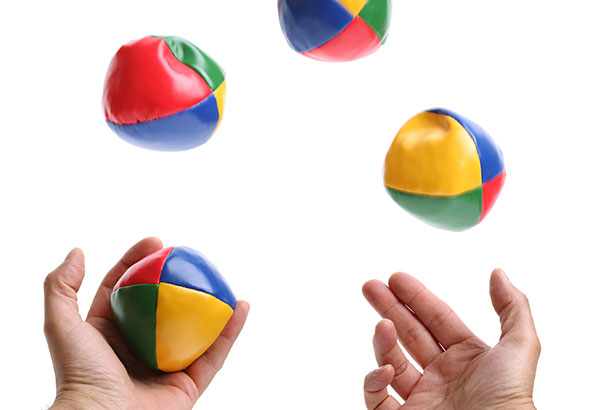 juggling-multiple-objects-at-same-time-switching-back-and-forth